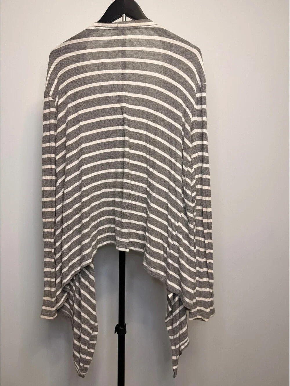Sole Society Women's Lightweight Gray and White Striped Open Front Cardigan Size